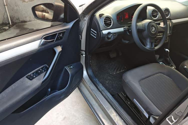 Used Volkswagen Jetta 2015 1.6L Automatic Comfort Model
