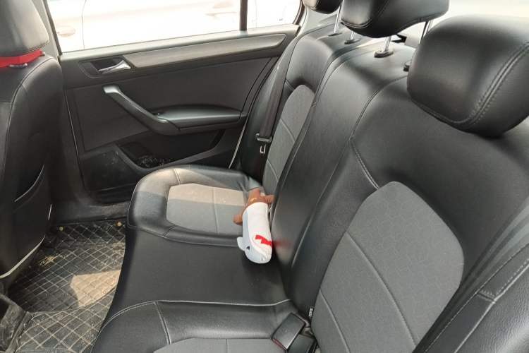 Used Volkswagen Santana 2015 1.6L Automatic Comfort Edition