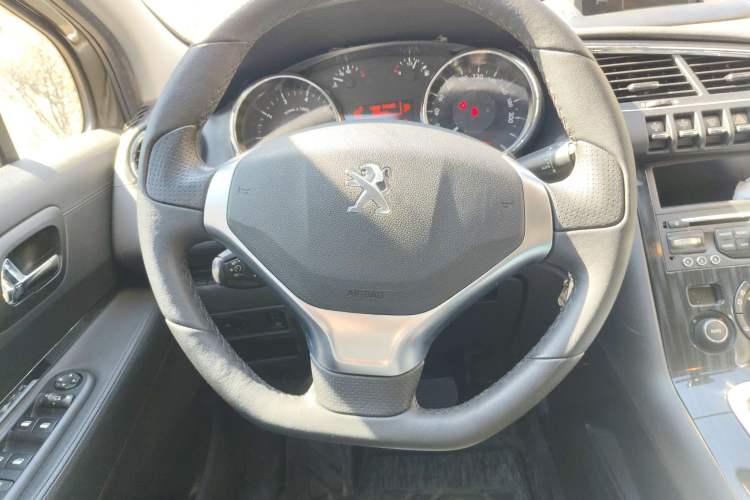 Used Peugeot 3008 2013 1.6THP Automatic Prestige Edition Steering Wheel