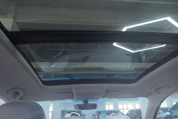 Used Volkswagen Tiguan L 2020 330TSI Automatic Two-Wheel Drive Smart Luxury Edition China VI Standard