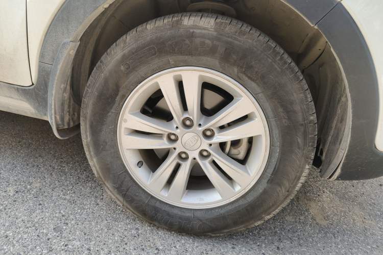 Used Kia Sportage R 2015 2.0L Manual Two-Wheel Drive GL Model
