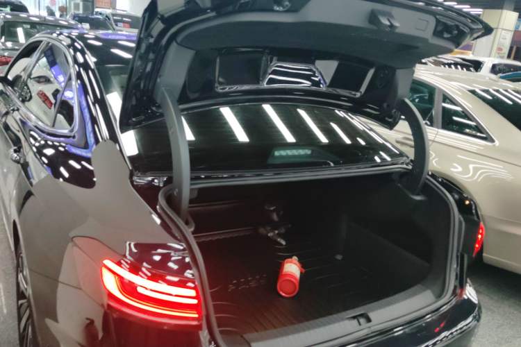 Used Volkswagen Passat 2022 330TSI Starry Elite Edition Trunk