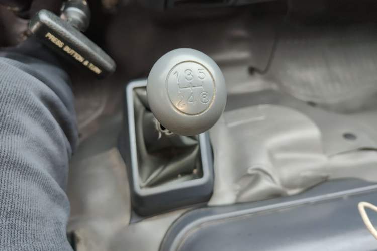 Used Golden Dragon Hiace 2021 1.8L Gasoline Version Logistics Vehicle Long-Wheelbase High-Roof Model GL850 LJ4A18Q6