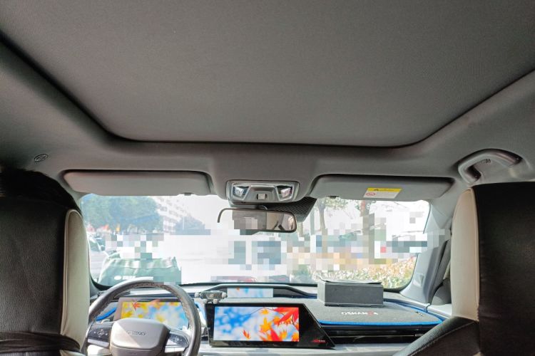 Used Oshan Z6 New Energy 2023 ZhiDian iDD 150KM Flagship PLUS Smart Parking Edition
