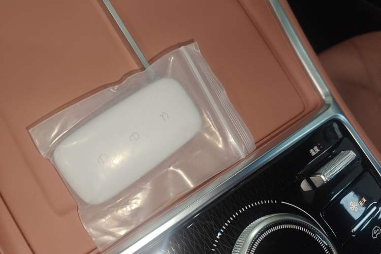 Used Geely Galaxy L6 2025 EM-i 140km Long-Range Version