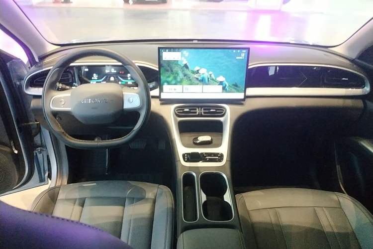 Used Geely Galaxy Geome 2025 UP 410km Exploration Edition Center Console