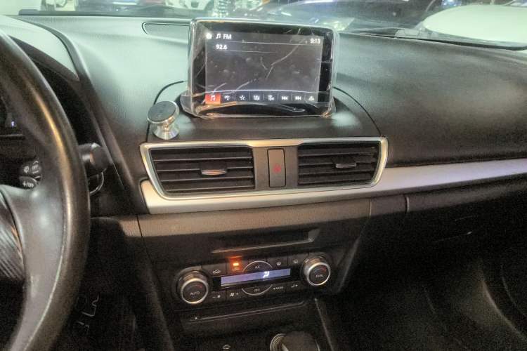 Used Mazda 3 Axela 2016 Sedan 2.0L Automatic Sport Model