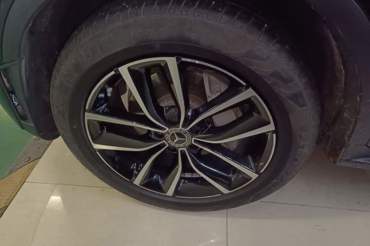 Used Mercedes-Benz GLC 2020 Facelift GLC 300 L 4MATIC Dynamic Edition
