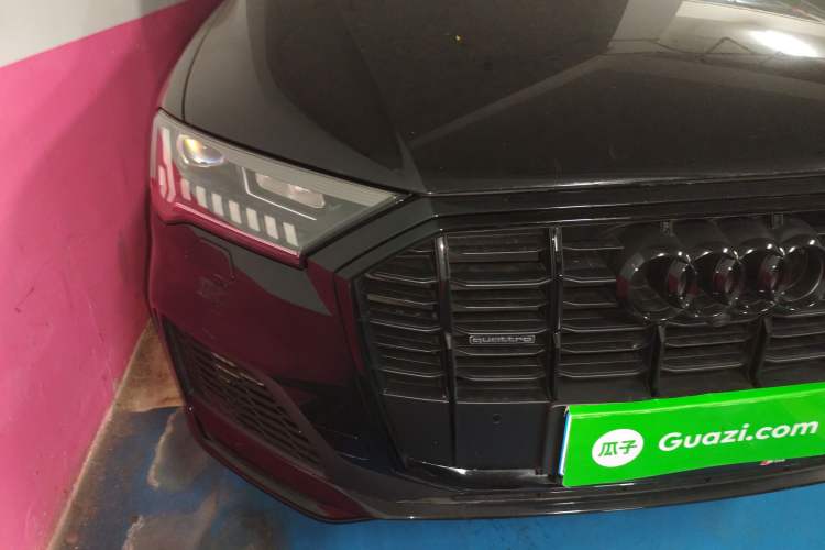 Used Audi Q7 2020 55 TFSI quattro Black Warrior Exclusive Edition Right Front Headlight