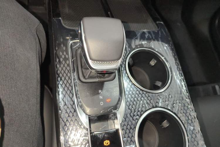 Used Hongqi HS3 PHEV 2025 Model 117km Jingwei Edition
