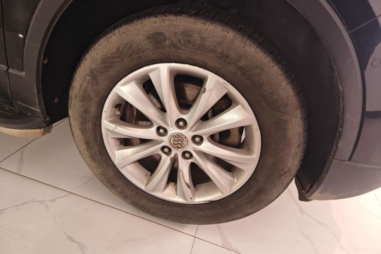 Used Buick Envision 2014 28T Four-Wheel Drive Luxury Model Right Front Wheel Hub