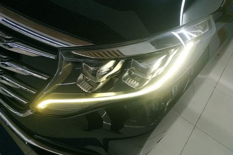 Used GAC Trumpchi M8 2019 320T Ultimate Edition Left Front Headlight