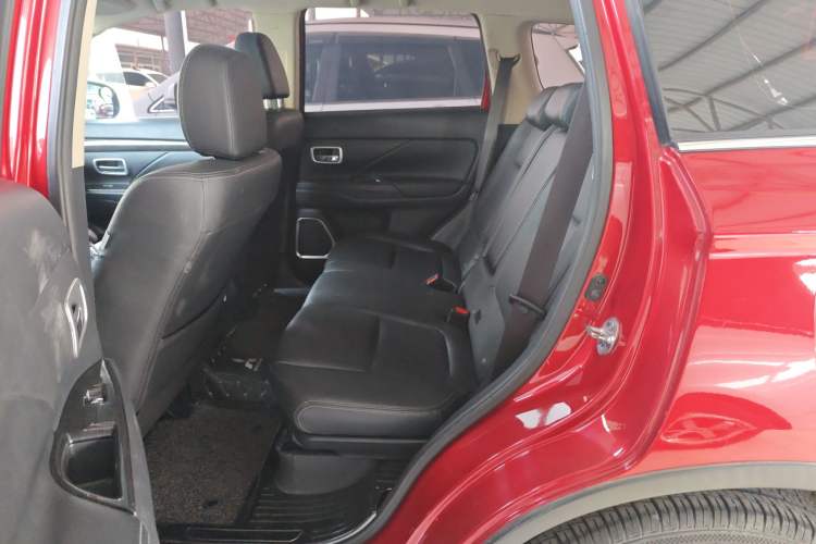 Used Mitsubishi Outlander 2016 2.4L 4x4 Elite Edition 5 Seats