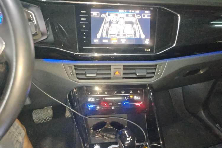 Used Volkswagen Tayron GTE Plug-in Hybrid 2020 1.4T Luxury Model Audio And AC Panel