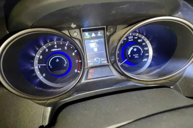 Used CHANGAN CS75 2016 2.0L Manual Luxury Version China V Standard Instrument Cluster