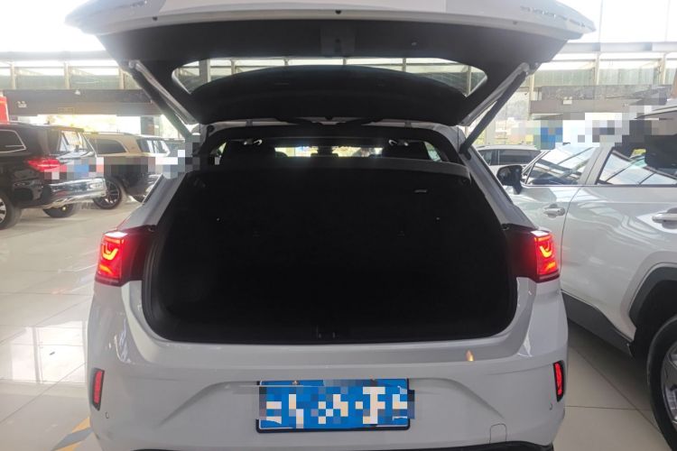 Used Volkswagen T-ROC 2025 Facelift Model 2 300TSI DSG Two-Wheel Drive Chenguang Edition
