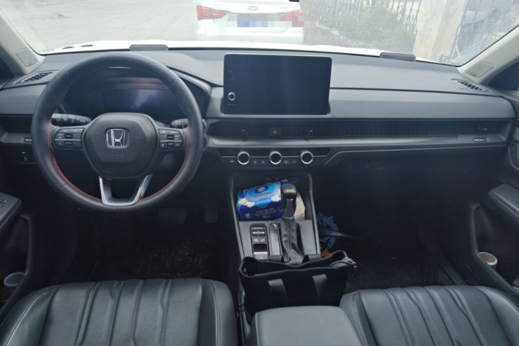 Used Honda Breeze 2023 240TURBO Two-Wheel-Drive Prestige Edition PRO 7-Seater Center Console