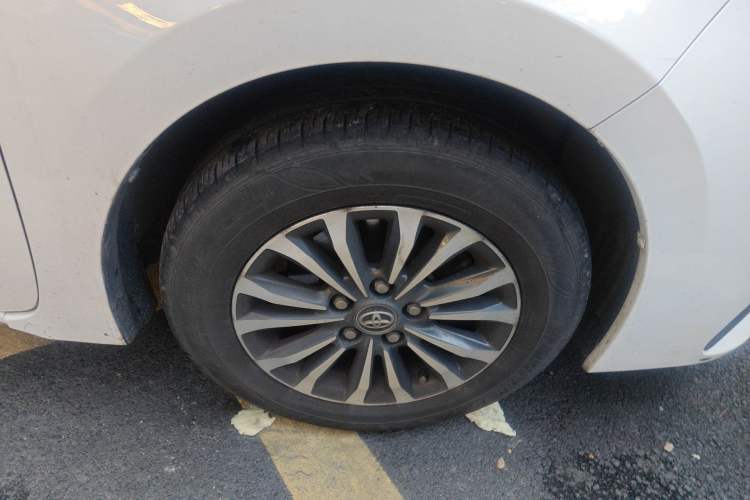 Used Toyota Corolla 2017 Revised Version 1.2T S-CVT GL-i Right Front Wheel Hub