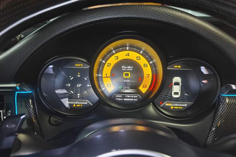 Used Porsche Macan 2017 Macan 2.0T Odometer Close Up