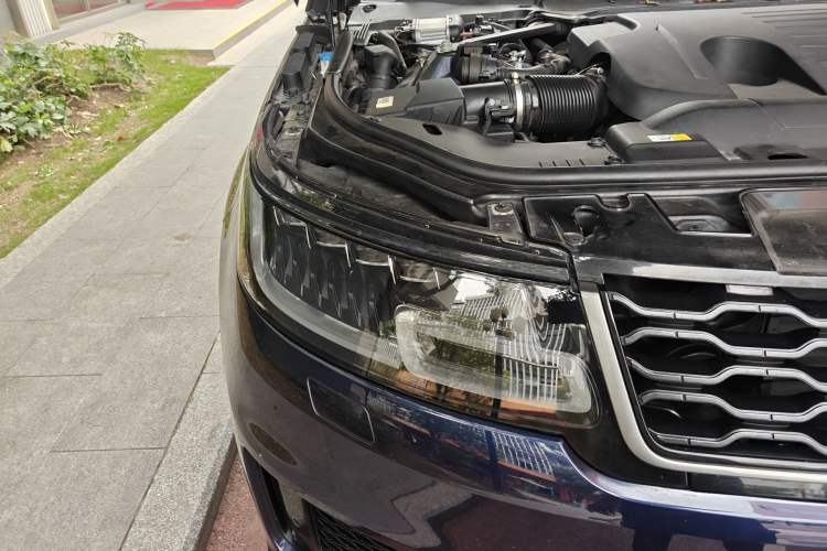 Used Land Rover Range Sport 2020 3.0 L6 HSE DYNAMIC
