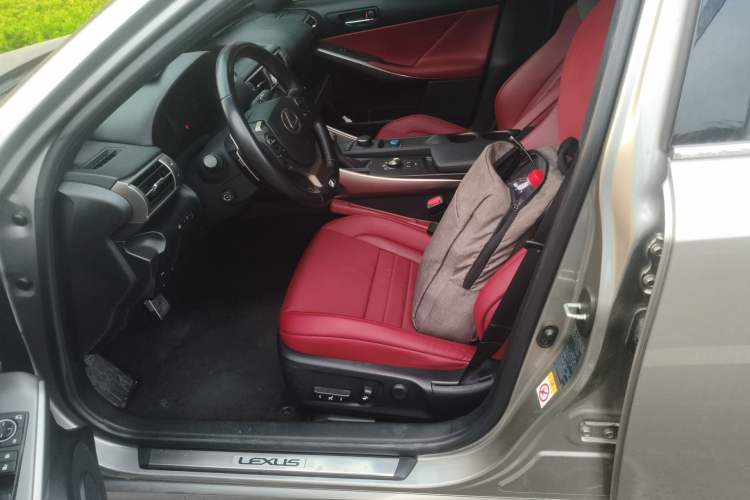 Used Lexus IS 2015 200t F SPORT