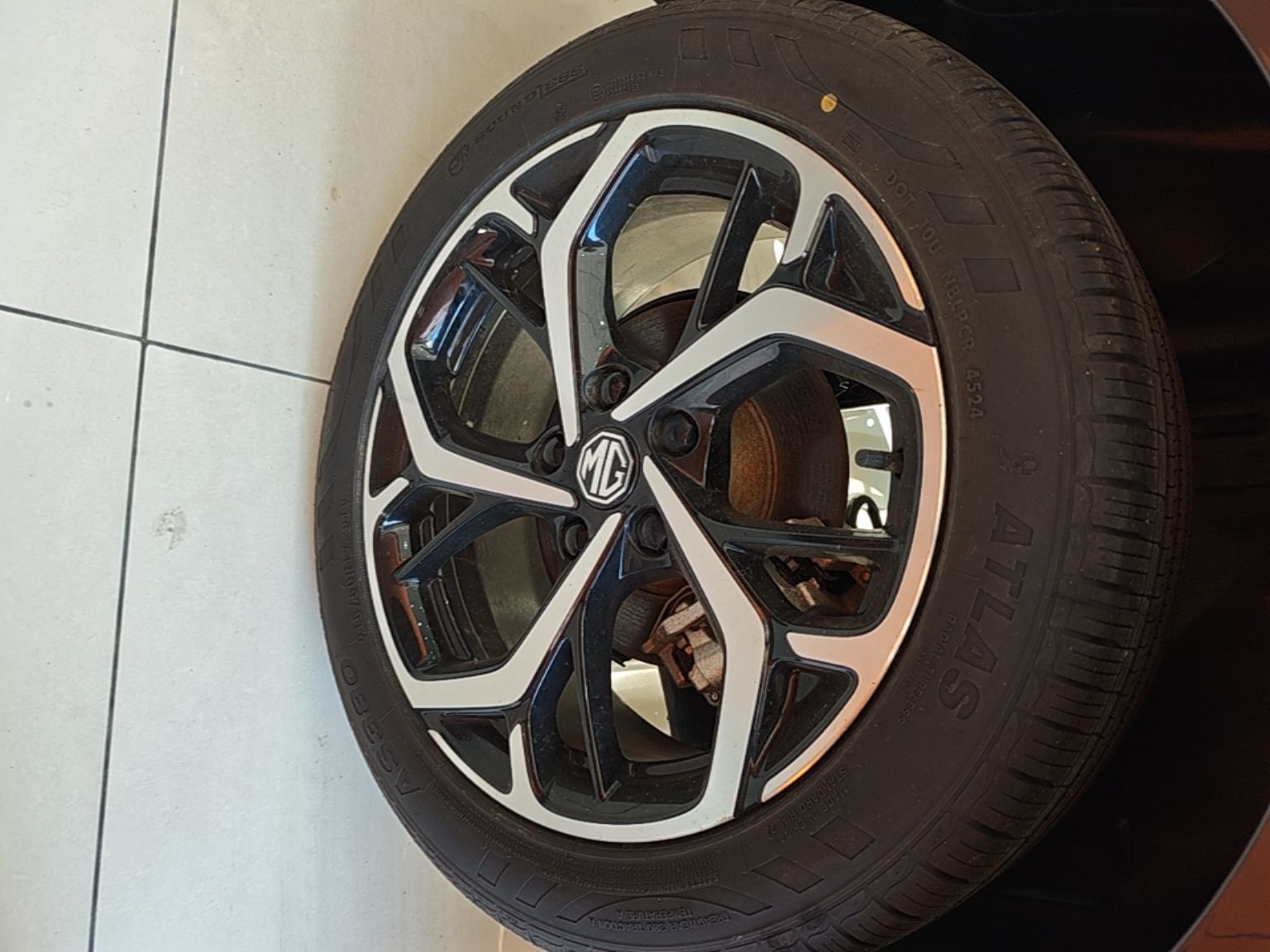 MG 5 2025 300TGI Global Flagship Edition — снимка 11