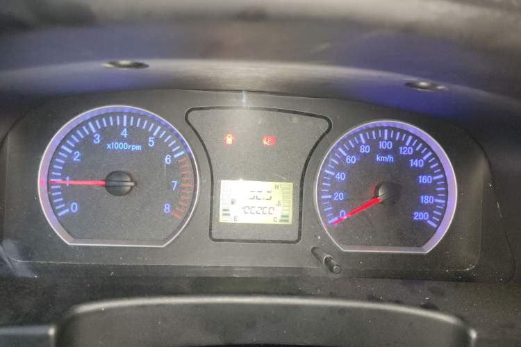 Used FORTHING Lingzhi 2014 V3 1.5L 7-Seater Standard Model II
