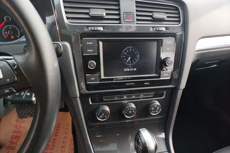 Used Volkswagen Golf 2018 230TSI Automatic Comfort Model
