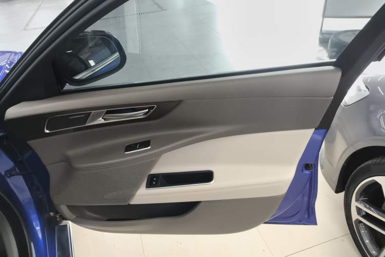 Used Jaguar XEL 2019 2.0T 200 PS Deluxe Edition