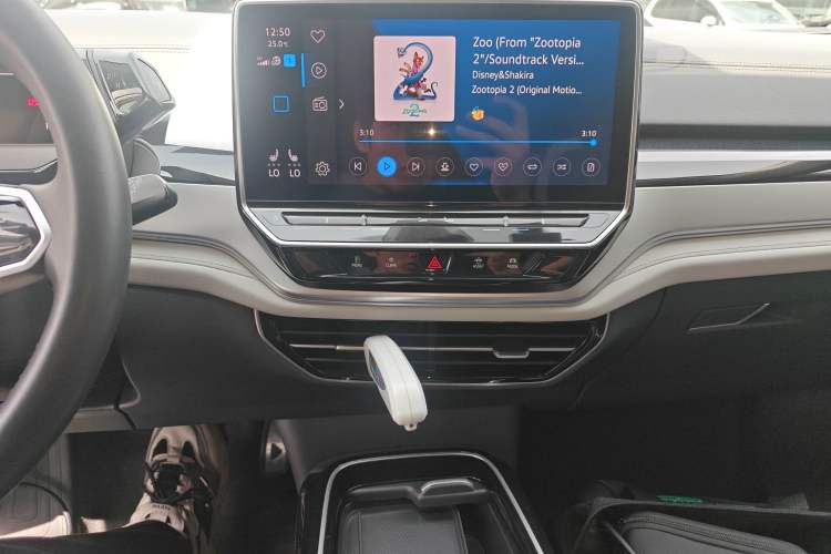 Used Volkswagen ID.6 CROZZ 2021 Long-Range PRO Edition Audio And AC Panel