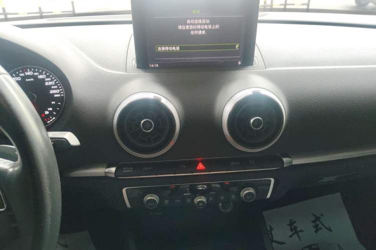Used Audi A3 2019 Limousine 35 TFSI Sporty Version China VI Audio And AC Panel