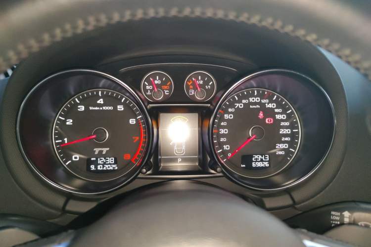 Used Audi TT 2011 TT Roadster 2.0TFSI
