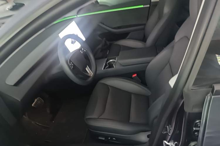 Used Tesla Model 3 2023 Long-Range All-Wheel-Drive Version