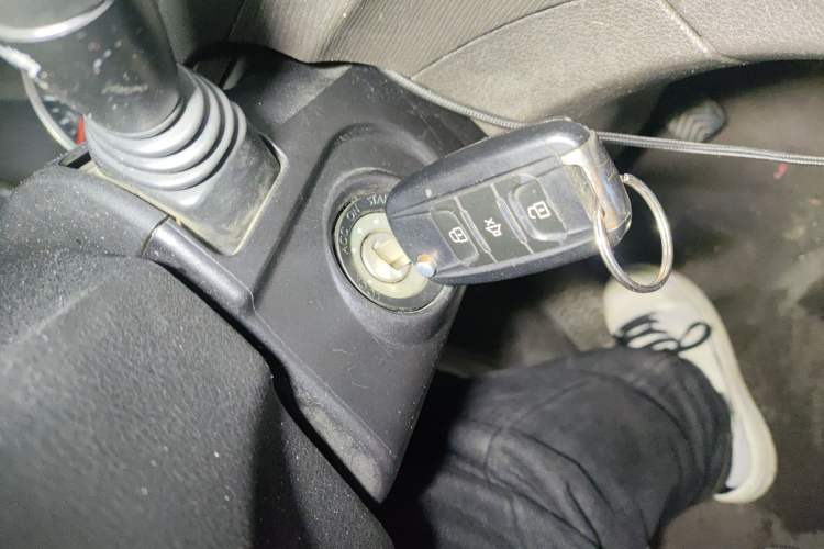 Used Wuling Hongguang 2015 1.2L S Base Model China IV
