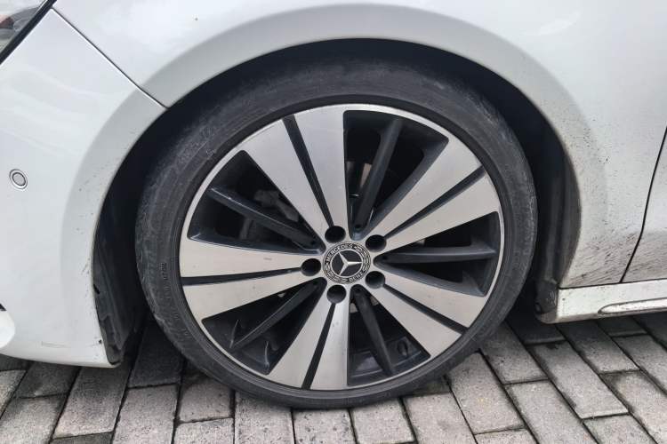 Used Mercedes-Benz CLA 2017 Facelifted CLA 200 Stylish Edition Left Front Wheel Hub