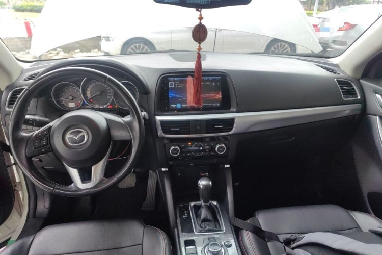 Used Mazda CX-5 2015 2.0L Automatic Two-Wheel Drive Urban Version Center Console