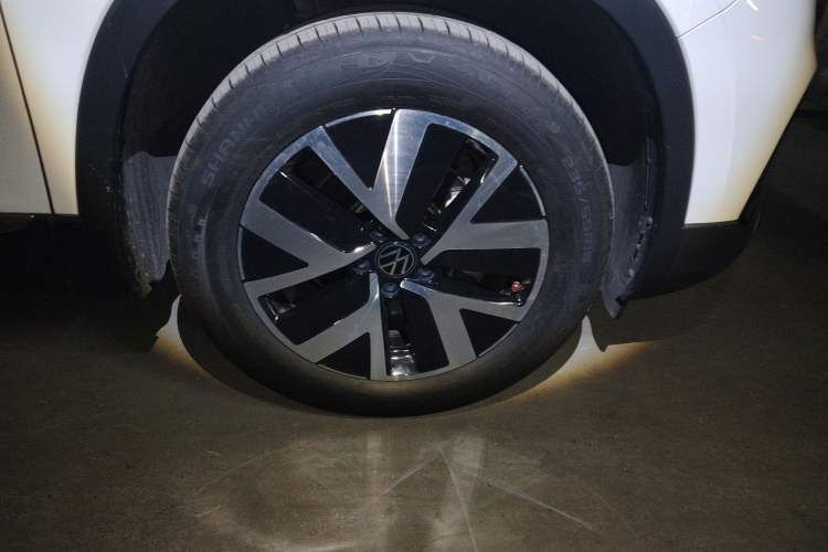 Used Volkswagen Tayron 2023 280TSI Two-Wheel-Drive Luxury Plus Advanced Version Exterior 1