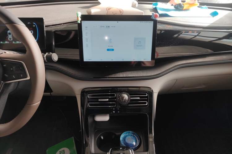 Used BYD Qin PLUS 2024 HONOR Edition DM-i 55KM Leading Model Audio And AC Panel