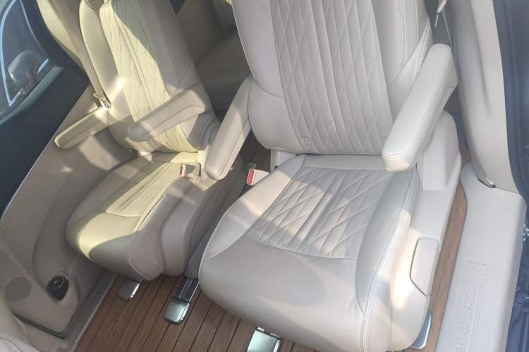 Used Buick GL8 2023 Land Executive Class 652T Luxury Model