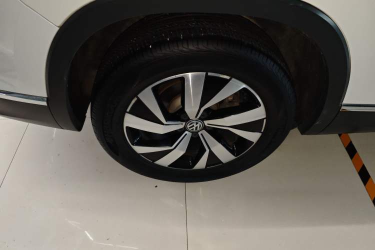 Used Volkswagen Tayron 2019 330TSI Two-Wheel Drive Luxury Model China VI Standard