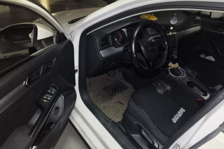 Used Volkswagen Lamando 2015 230TSI DSG Fashion Edition