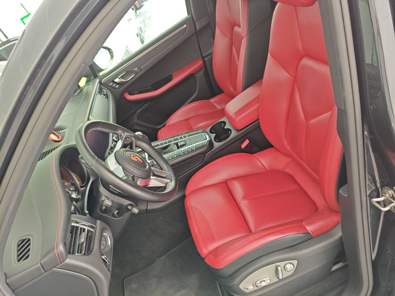 Vordere Reihe im Auto