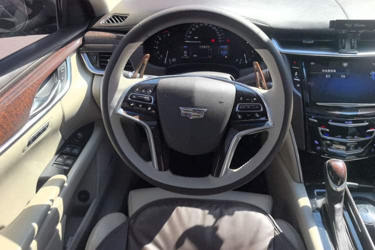Used Cadillac XTS 2013 28T Luxury Model Steering Wheel