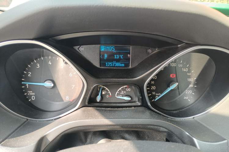 Used Ford Focus 2015 Hatchback 1.6L Automatic Fashion Edition
