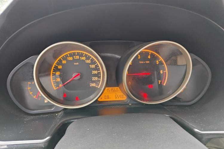 Used Brilliance H330 2013 1.5L Manual Luxury Model
