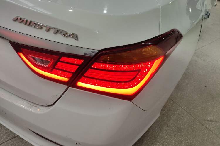 Used Hyundai Mistra 2017 1.8L Automatic Deluxe DLX Model China V Emission Standard