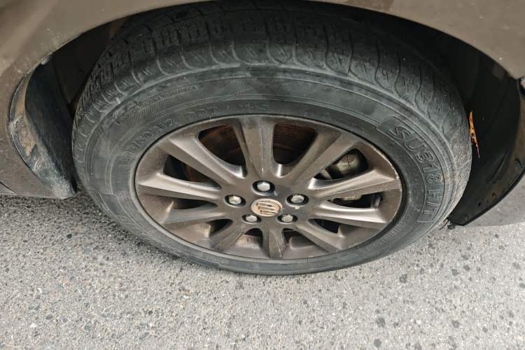 Used Buick GL8 2011 3.0L GT Luxury Business Haoya Edition Right Front Wheel Hub