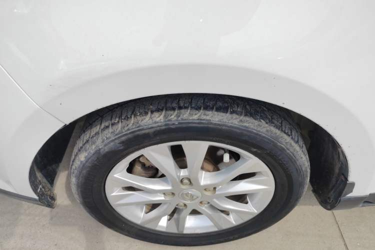 Used Baojun 730 2016 1.5L Manual Comfort Version 7 Seats China V Emission Standard Left Front Wheel Hub