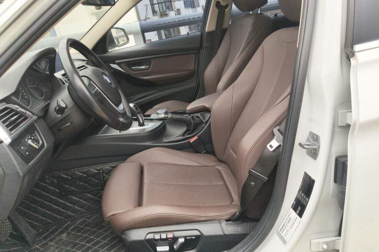 Used BMW 3 Series 2019 320Li Fashion Model
