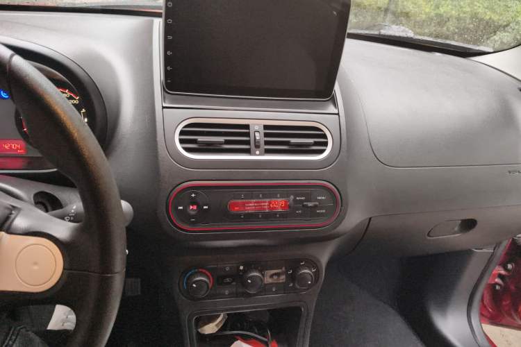 Used MG 3 2016 1.3L AMT Comfort Edition Audio And AC Panel